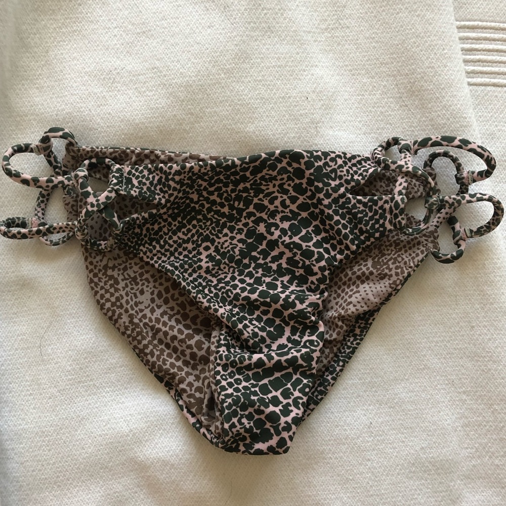 Acacia Snake print Bottoms - S